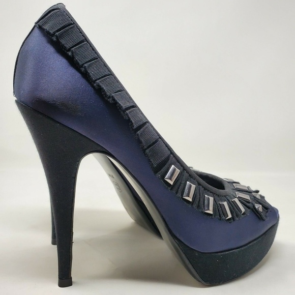 Tory Burch Peep Toe Heels Sz 8.5 M Ruffles Studs - Picture 4 of 11